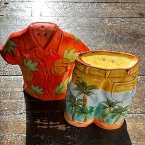 VTG Tropical Hawaiian Shirt & Board Shorts Salt Pepper Shakers Tropicool set
